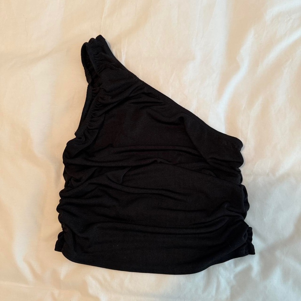 ☀️Black One-Shoulder Ruched Top☀️ - Picture 4 of 6